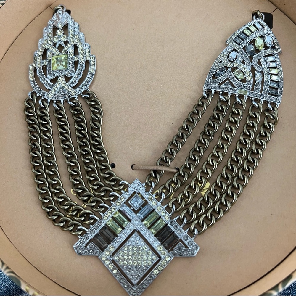 ✨SALE✨ NIB Chloe + Isabel Art Deco Unicorn Statement Necklace